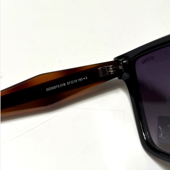 NWT GUESS Square Sunglasses Classic Black GO00073 Brown Stripe main image 4